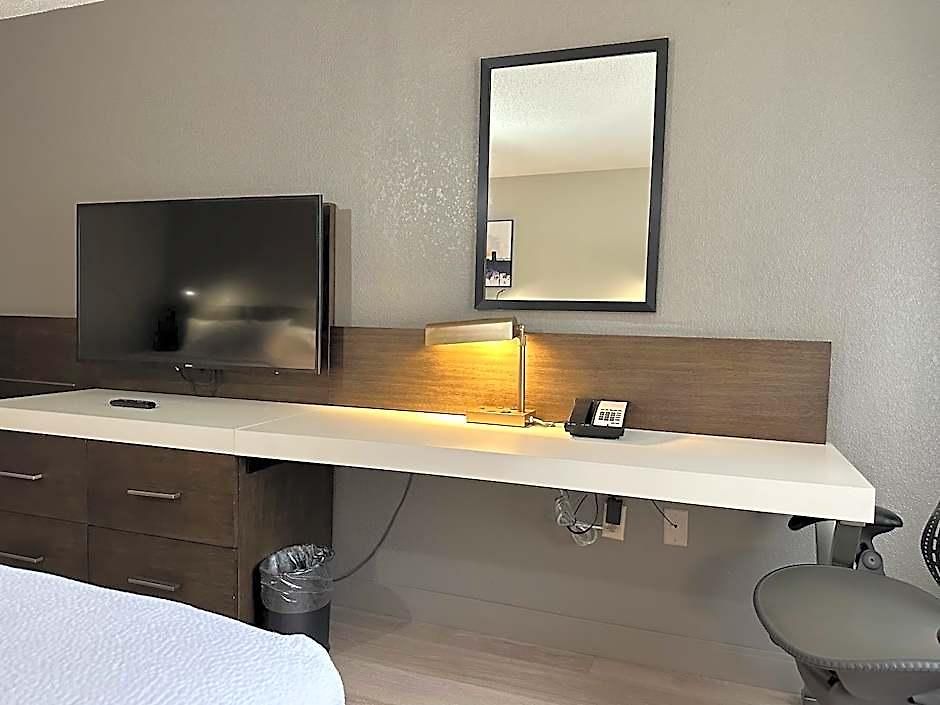 Hotel Hilton Garden Airport