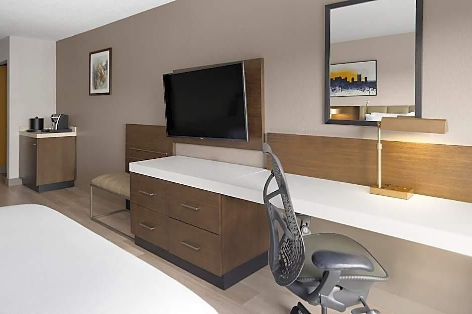 Hilton Garden Airport Hotel