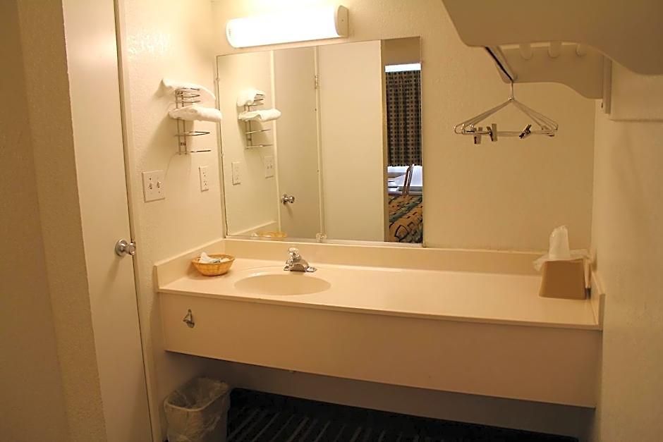 Somatel Airport Hotel