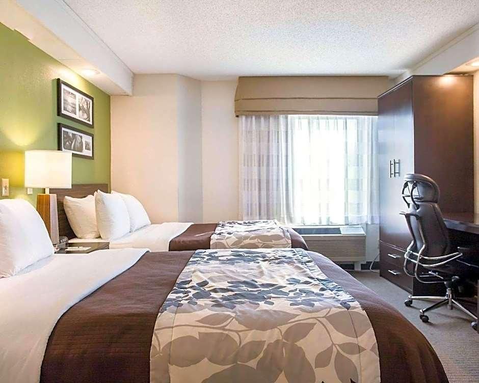 Sleep North - Downtown Area Inn 4*