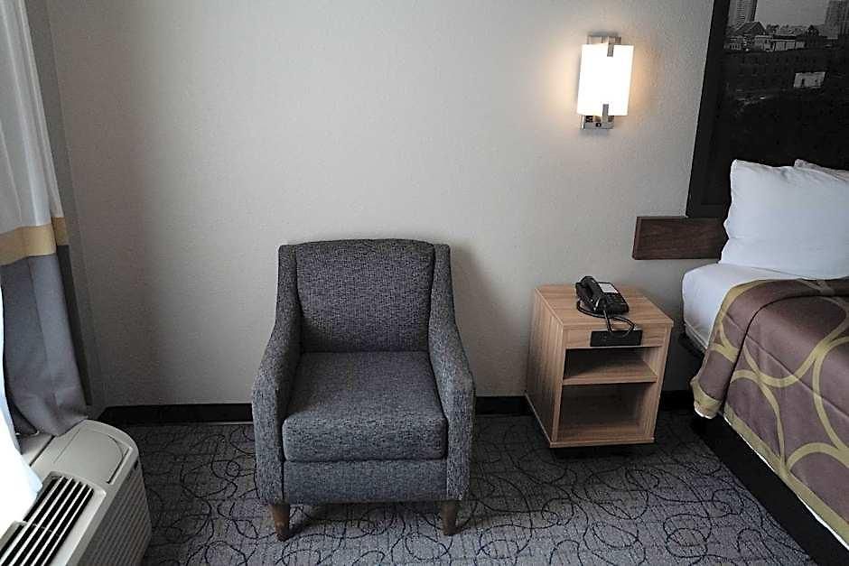 Hotel Super 8 By Wyndham Antioch/nashville South East
