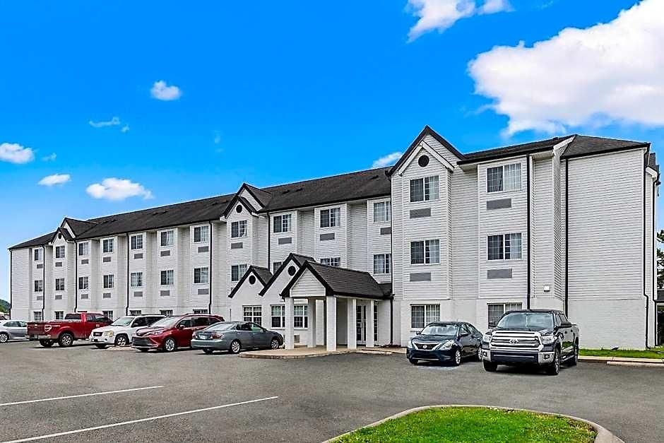 Microtel & By Wyndham 2*