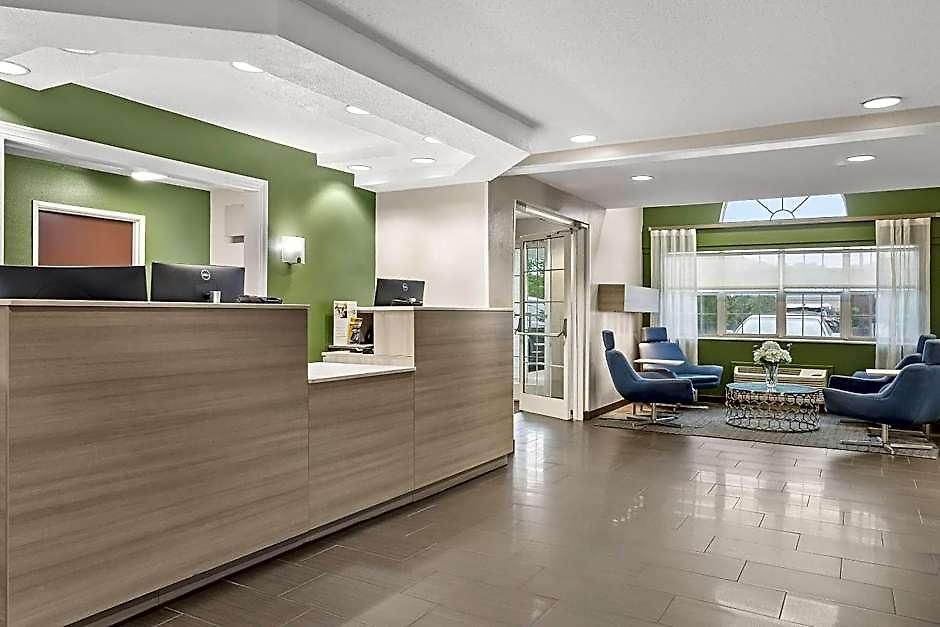 Microtel & By Wyndham Hotel