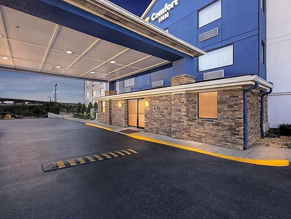 Inn Comfort West 4*