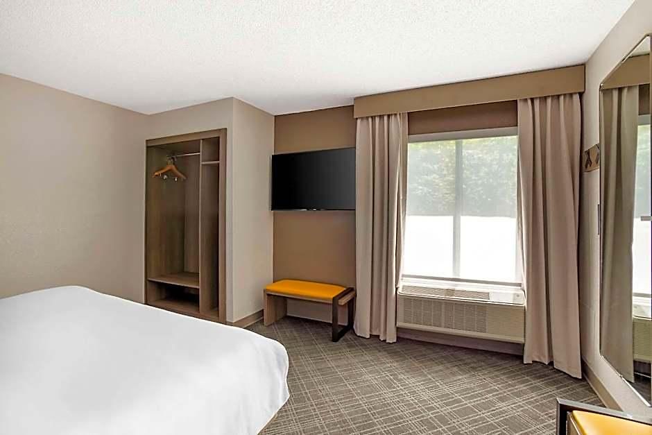 Comfort Airport - Bna Hotel