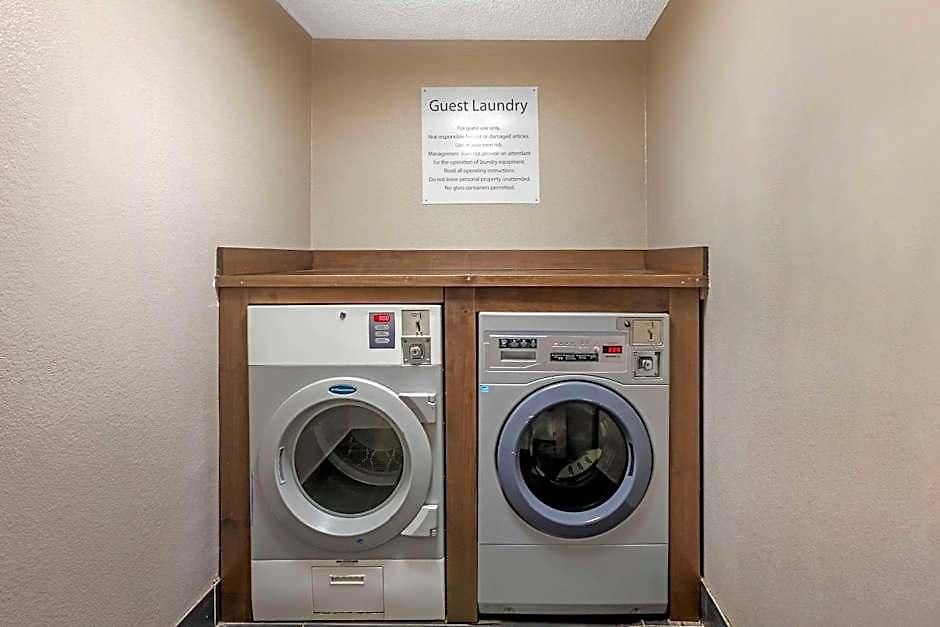 Hotel Comfort Airport - Bna