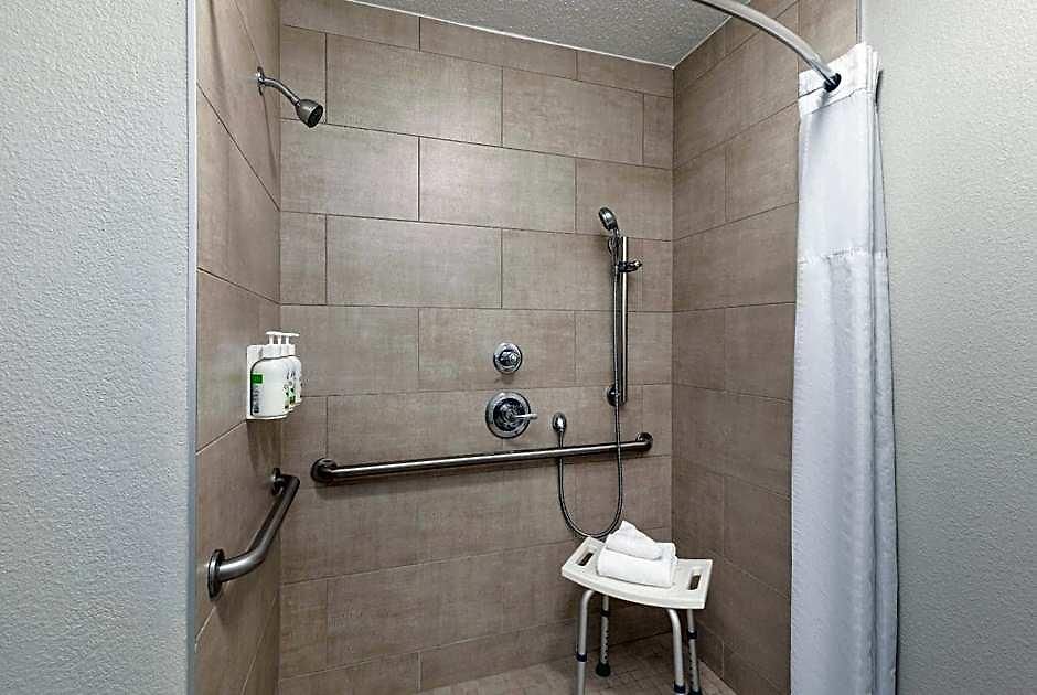 Baymont By Wyndham Airport Hotel Nashville