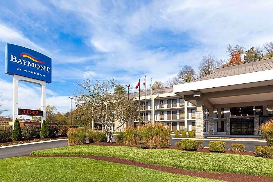 Baymont By Wyndham Airport Hotel