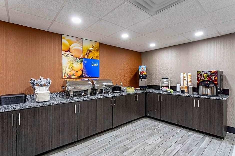 Comfort & Downtown - Stadium Hotel