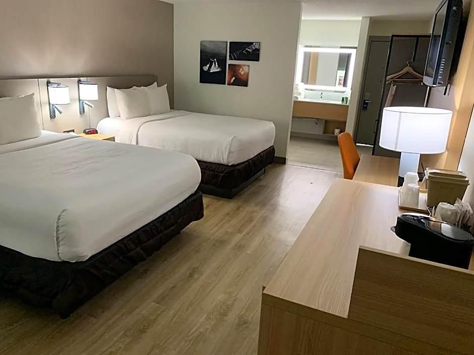 Comfort & Downtown - Stadium Hotel