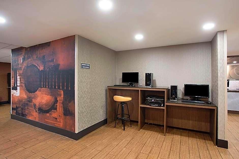 Comfort & Downtown - Stadium Hotel 4*