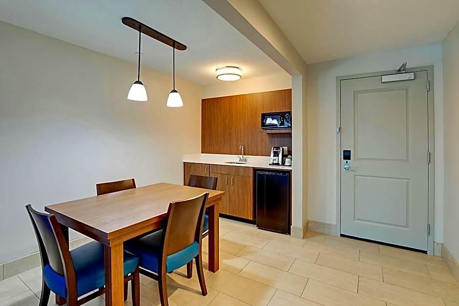 Hotel Express Nashville-opryland By Ihg