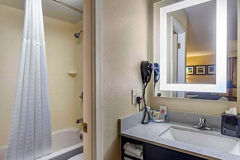 Comfort - Opryland Area Inn