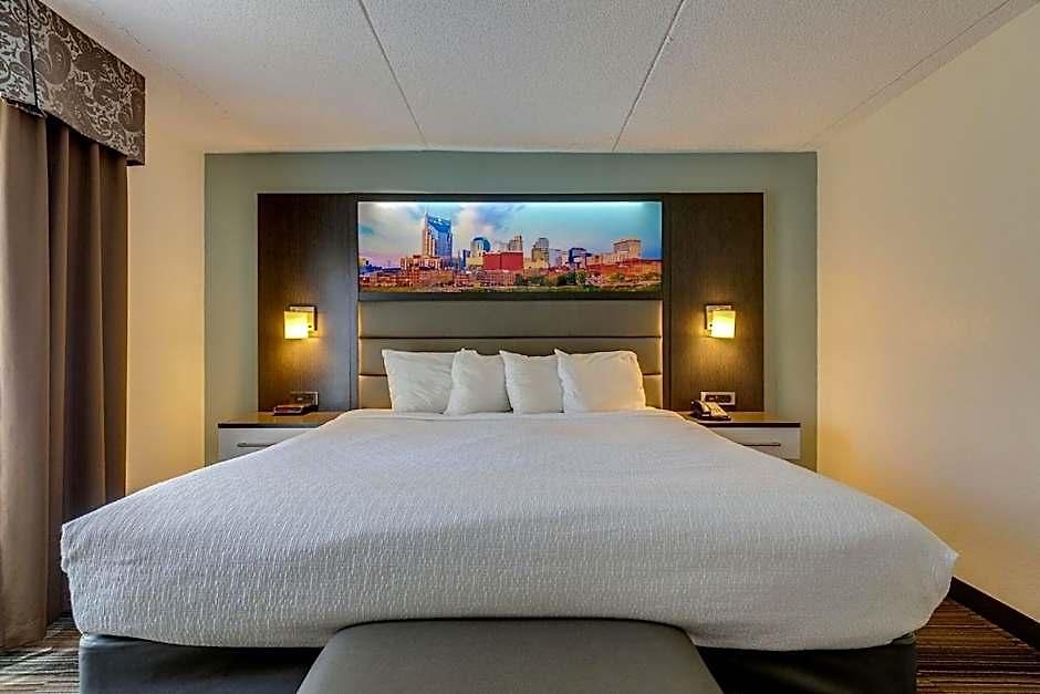 Club & 3* Nashville