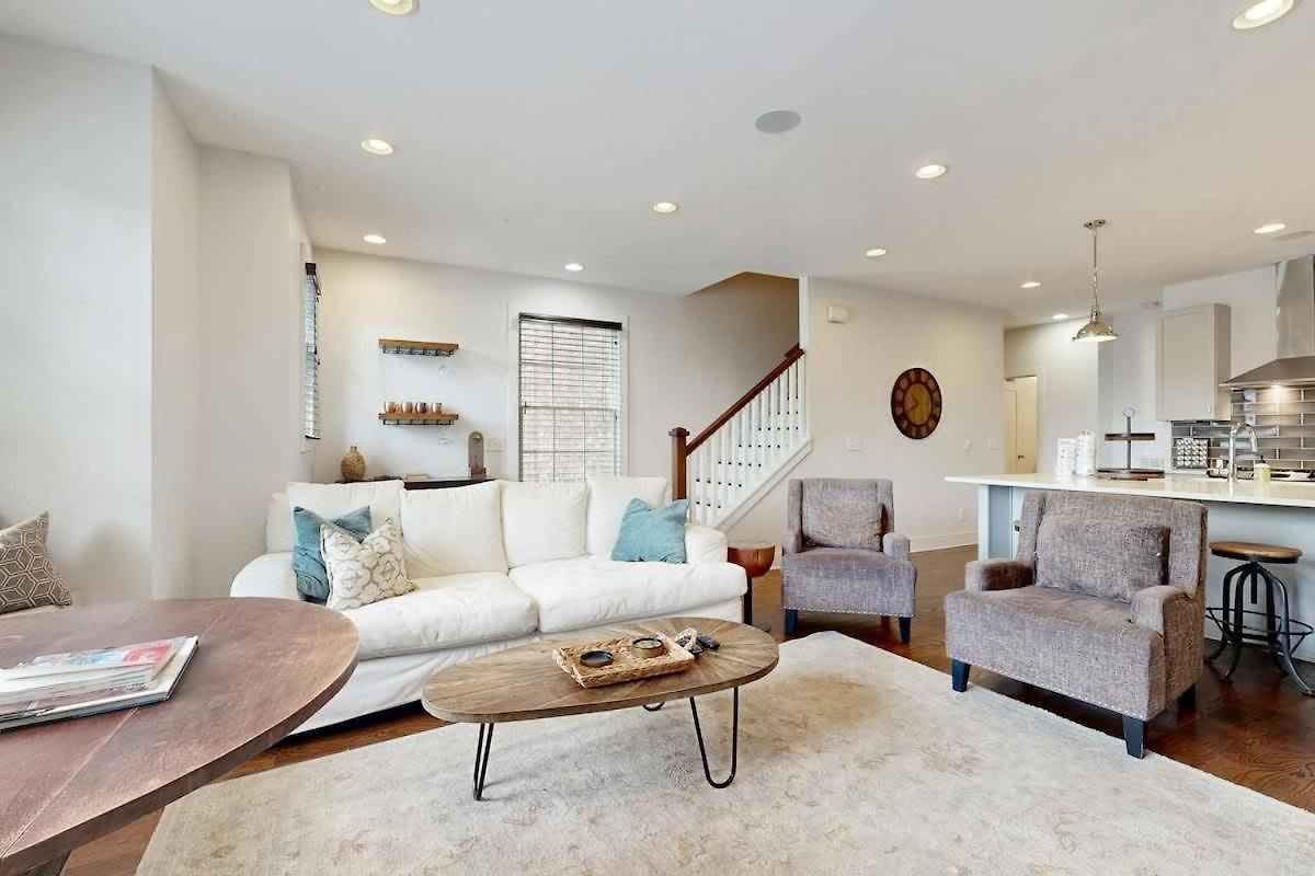 Brick Manor Unit A Holiday home Nashville