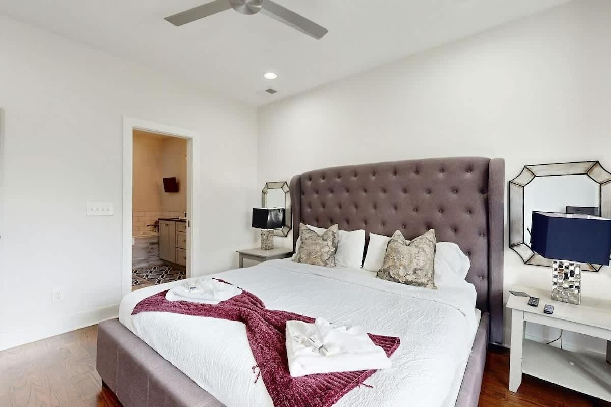 Brick Manor Unit A *