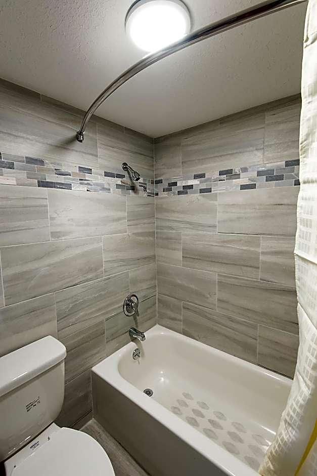 Regency & 2* Nashville