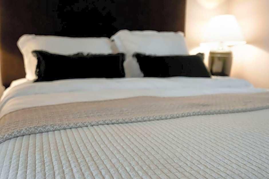 New With 2 Beds 7 Mins To Broadway