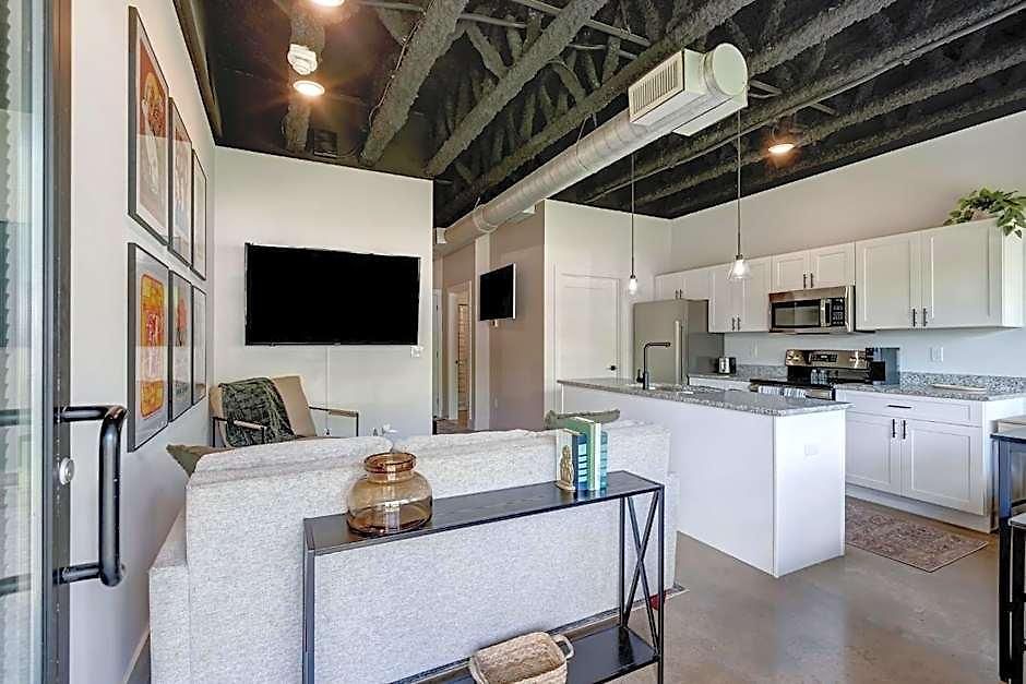 New With 2 Beds 7 Mins To Broadway Apartment