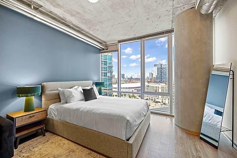 Placemakr Premier Sobro 5*