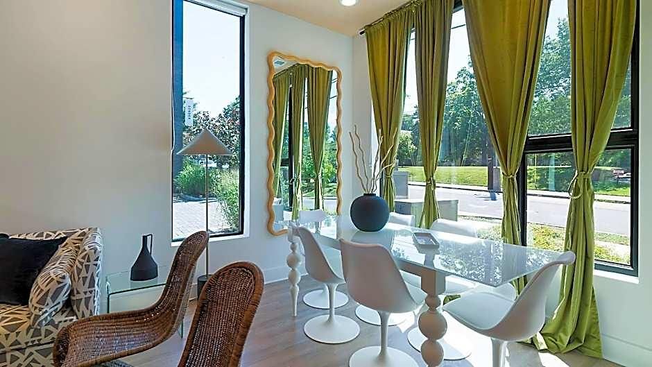 The Grove By Avantstay Stylish And Spacious Perfect For Groups