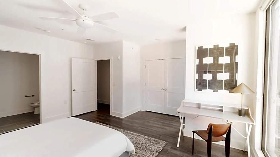 Hotel The Grove By Avantstay Stylish And Spacious Perfect For Groups 3*