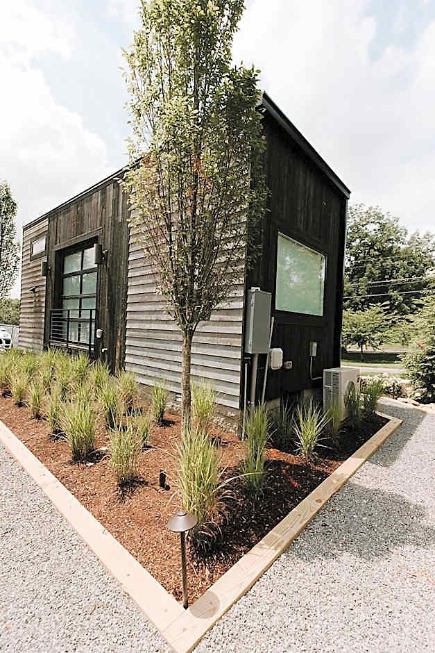 Ironwood Grove, Tiny House 4*