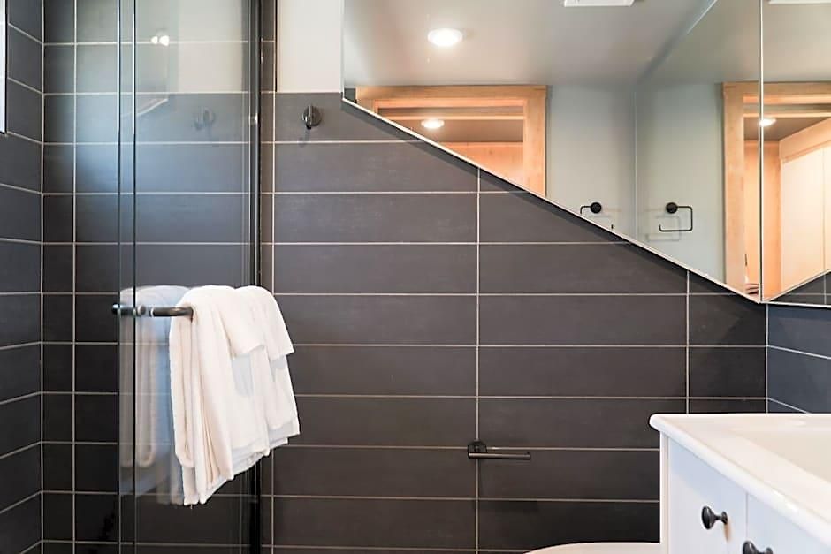 Ironwood Grove, Tiny House Aparthotel Nashville