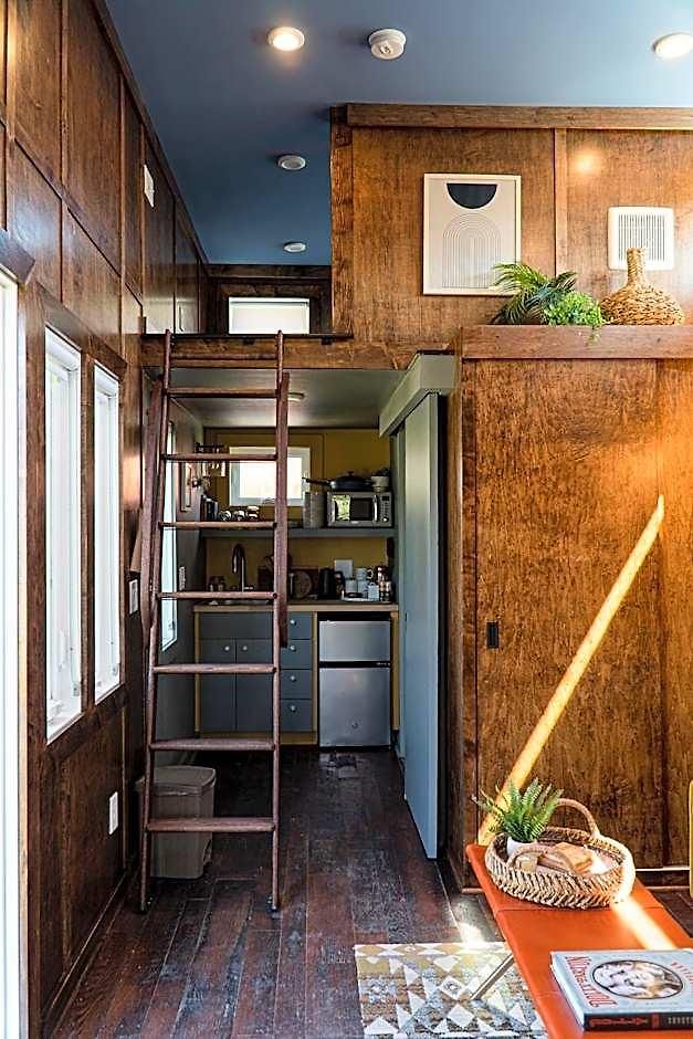 Ironwood Grove, Tiny House Aparthotel Nashville