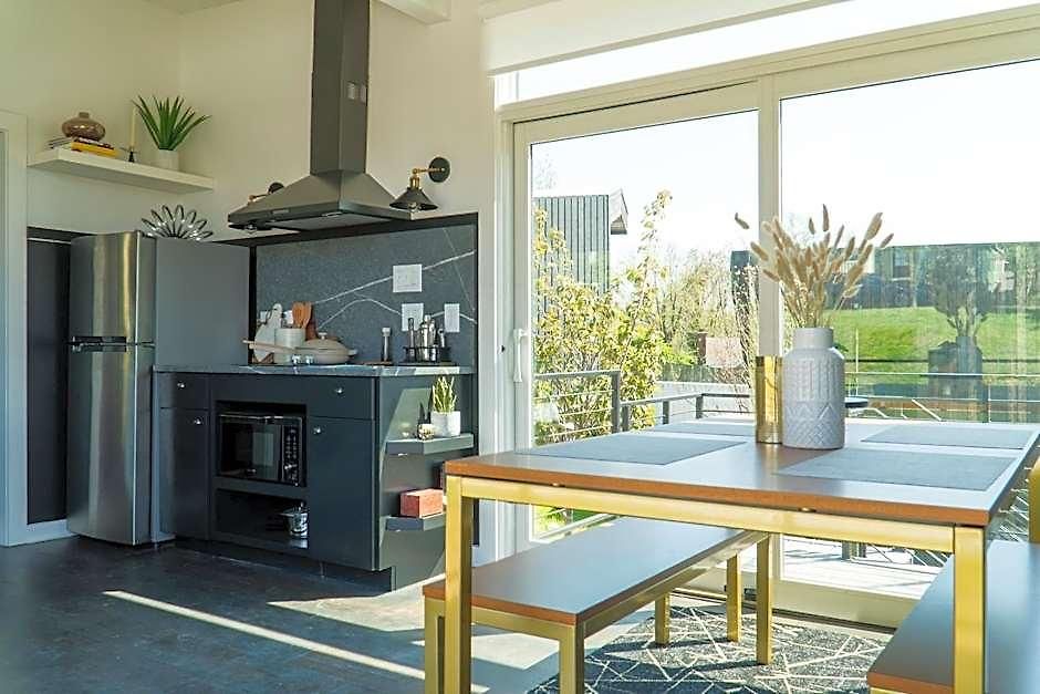 Ironwood Grove, Tiny House 4*