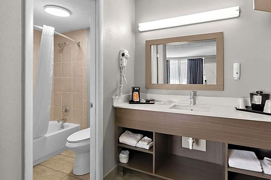 Quality - Opryland Area Nashville