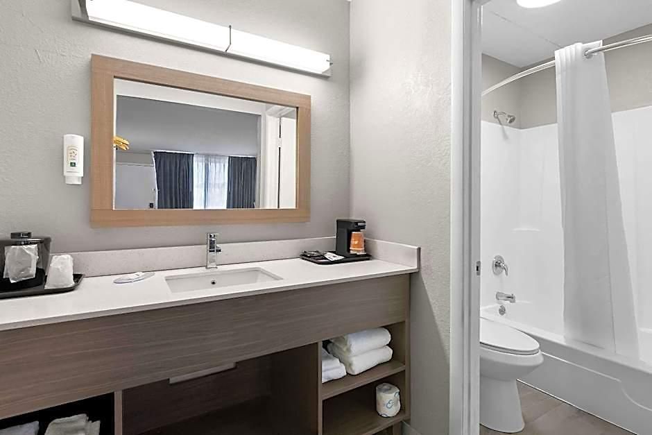 Inn Quality - Opryland Area Nashville