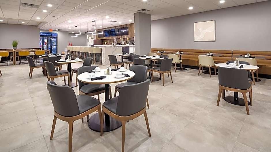 Airport By Ihg Hotel