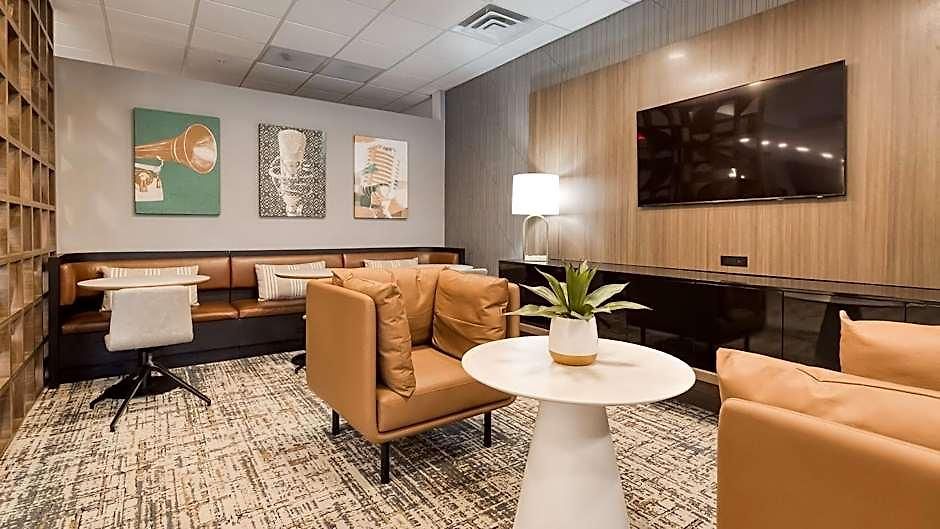 Hotel Airport By Ihg
