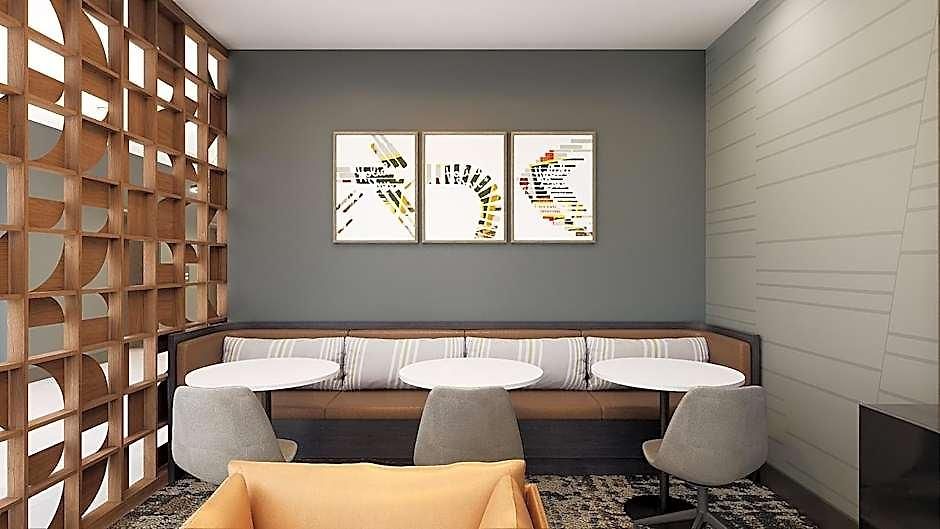 Hotel Airport By Ihg 3*