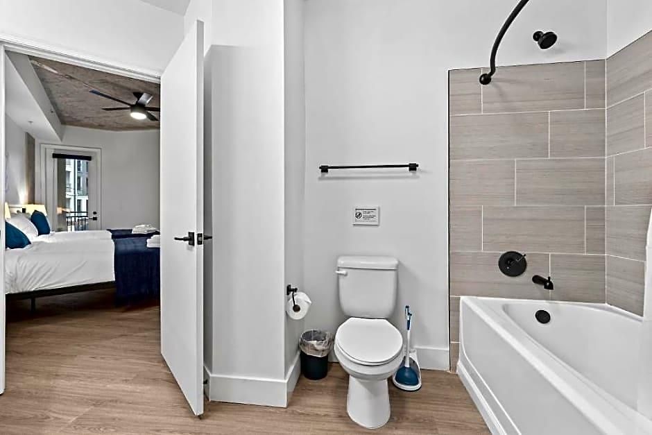 Cozysuites-midtown Hotel