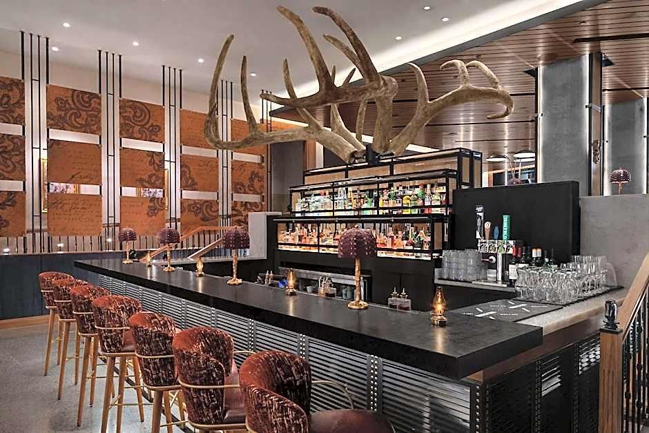Fraye Nashville, Curio Collection By Hilton