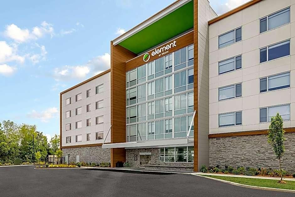 Element By Marriott Airport 3*