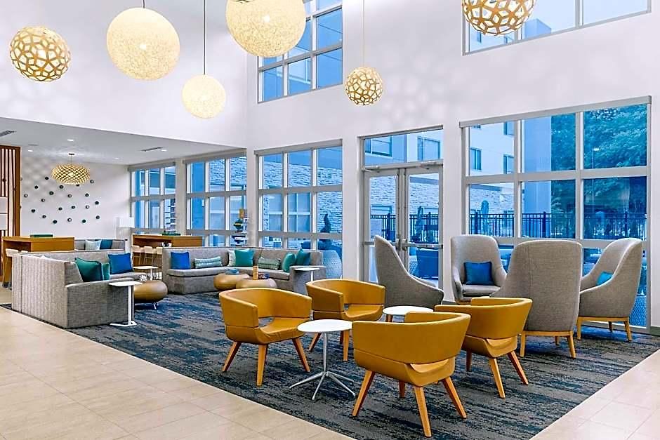 Hotel Element By Marriott Airport