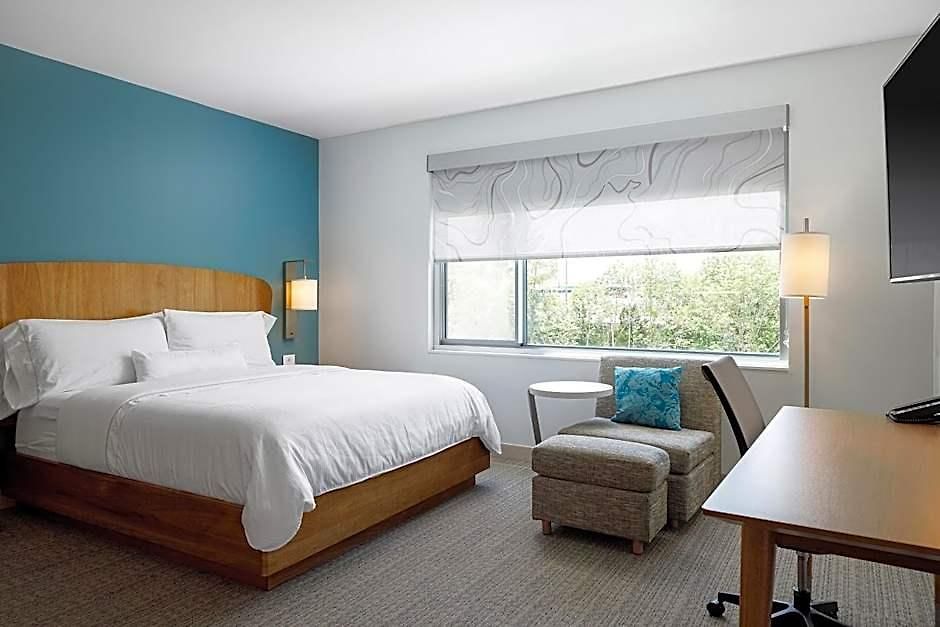 Hotel Element By Marriott Airport