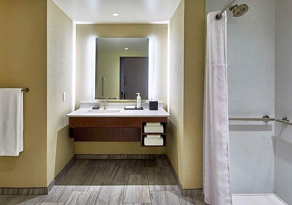 Hotel Embassy By Hilton Downtown Nashville