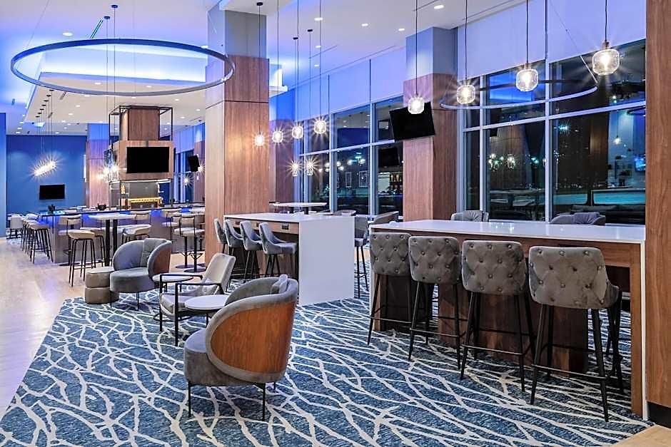 La Quinta & By Wyndham Downtown Stadium Nashville