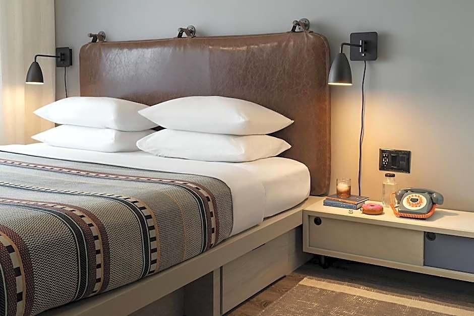 Hotel Moxy Vanderbilt Area 3*