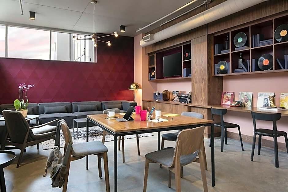 Hotel Moxy Vanderbilt Area Nashville
