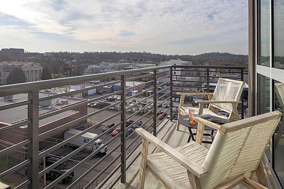 Hotel Moxy Vanderbilt Area Nashville