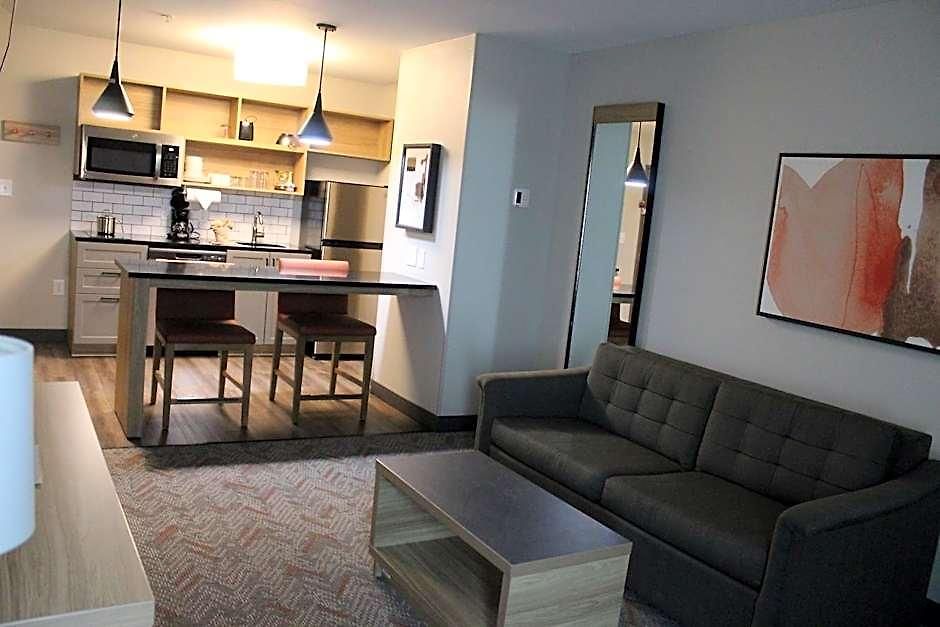 Candlewood - South By Ihg