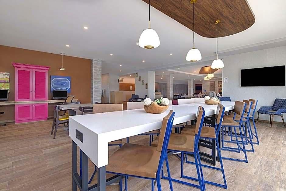 Home2 By Hilton Downtown-metrocenter Hotel 3*