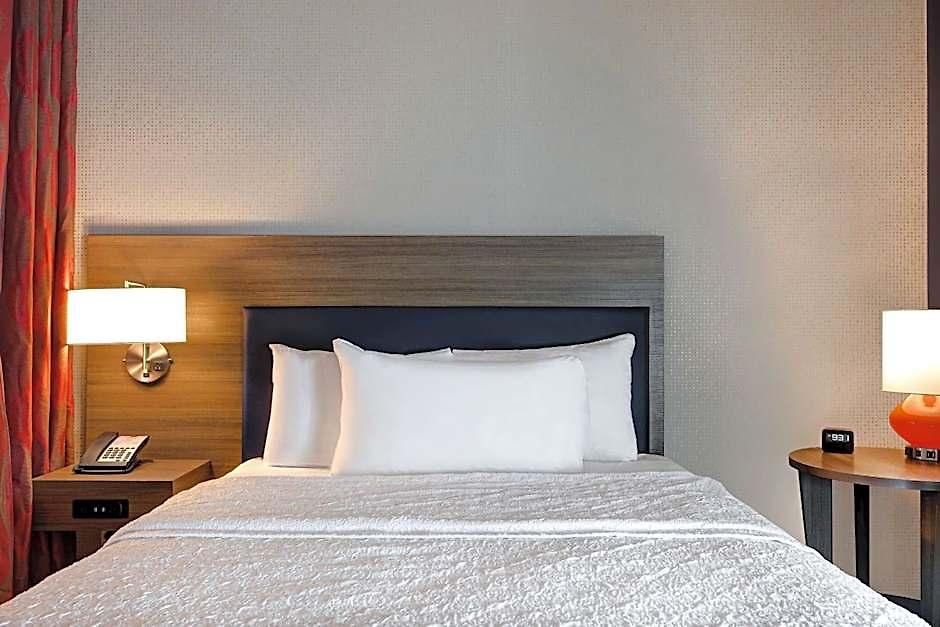 Home2 By Hilton Downtown-metrocenter 3*
