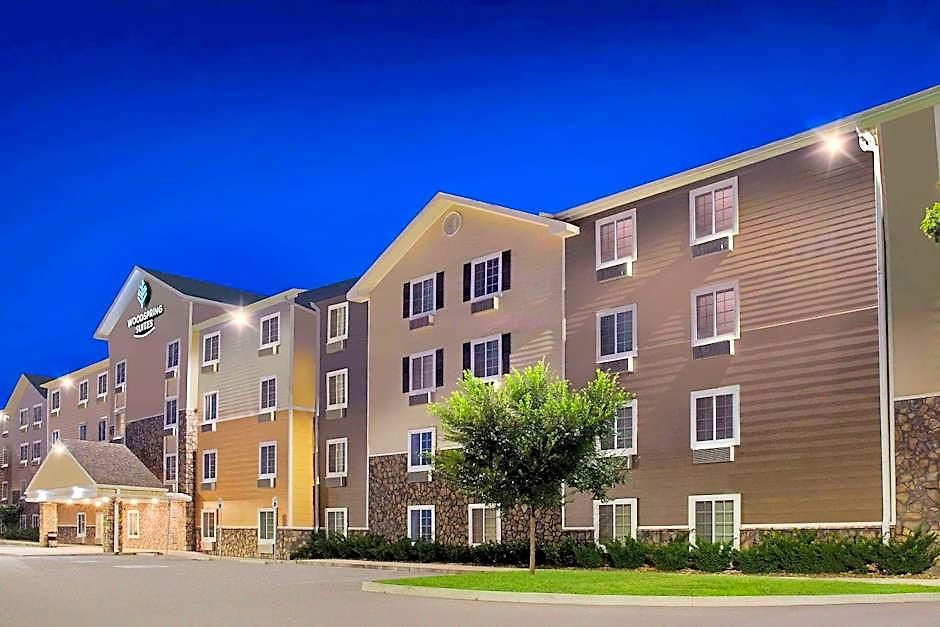 Hotel Woodspring Airport 4*