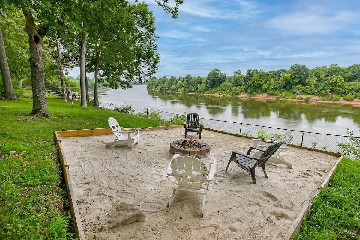 River House On Berwick Trail *